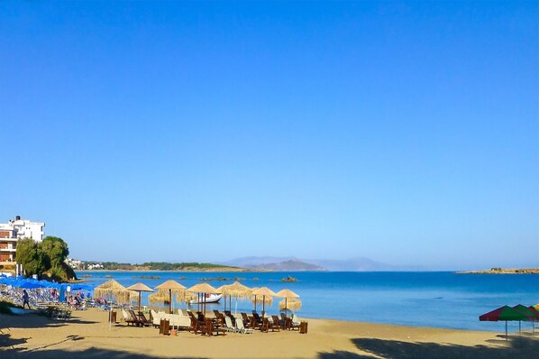 Beach - Mare Civitas Apartments (Chania)