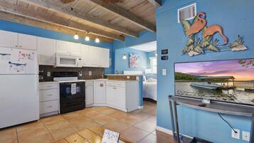 冰箱、微波炉、烤箱、炉灶