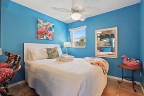 Iron/ironing board, free WiFi, bed sheets - Coco Sands - Studio 1, One Block walk to Atlantic Ocean! (Cocoa Beach)