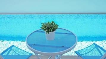 Outdoor pool, sun loungers