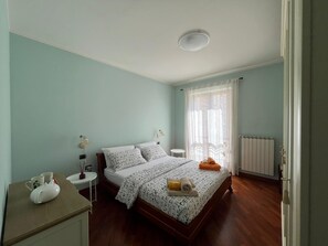 3 soverom, reiseseng for barn, wi-fi og sengetøy