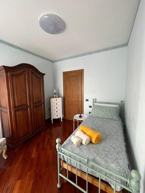 3 camere, culla da viaggio, Wi-Fi, lenzuola