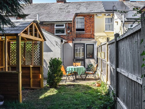 Lovely and cosy, late Victorian cottage with large garden area.