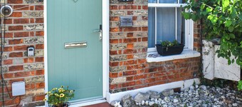 Lovely and cosy, late Victorian cottage with large garden area.