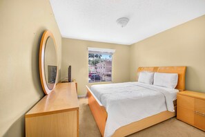 2 bedrooms, desk, free WiFi, bed sheets