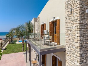 Balcony - Golden Sand Beach Villa Villa (Rethymno)