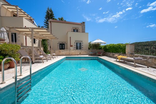 Helianthos Villas