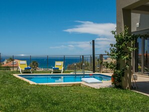 Vila, 3 quartos, piscina particular, vista para o mar | Vista para praia/oceano