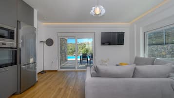 Televisión de pantalla plana de 40 pulgadas con canales digitales