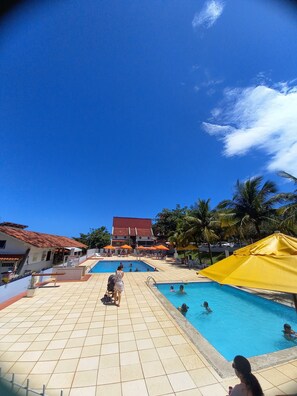 Outdoor pool - APARTMENT IN THE COND. VILLAGE OF BIRDS.  NEW GUARAPARI- GUARAPARI- E.S. (Nova Guarapari Guarapari)