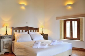 Villa, 3 Bedrooms, Private Pool, Mountain View | 3 bedrooms, free cribs/infant beds, bed sheets