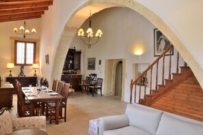 Villa, 3 Bedrooms, Private Pool, Mountain View | In-room dining - Mylo Villa (Apokoronas)