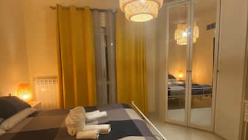 2 bedrooms, iron/ironing board, WiFi, bed sheets