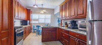 Seafront house in beautiful Corozal Town that sleeps 6 with a fenced-in yard.