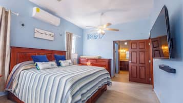 3 bedrooms, in-room safe, iron/ironing board, WiFi