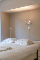 3 bedrooms, Internet