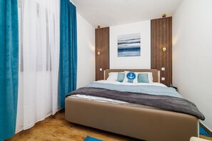 1 chambre, bureau, accès au Wi-Fi (inclus), literie fournie