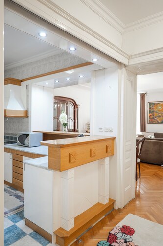 Royally furnished apartment in the heart of Sarajevo with view of main street.