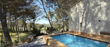 Piscine extérieure, piscine chauffée
