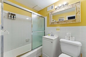 Douche, sèche-cheveux