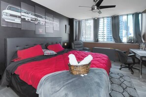 3 habitaciones, tabla de planchar con plancha, wifi y ropa de cama 