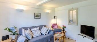 Welcome to this delightful fisherman’s cottage on the unique Island of Mersea.