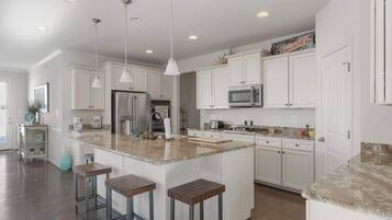 Townhome, Multiple Beds, Kitchen (OCV Beach Club - Ben) | Private kitchen | Fridge, microwave, oven, stovetop