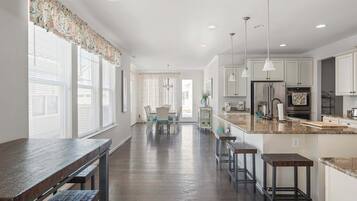 Townhome, Multiple Beds, Kitchen (OCV Beach Club - Ben) | Dining