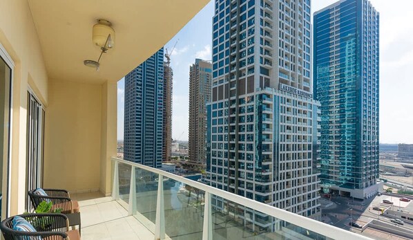 Apartment | 1 bedroom - Large 1BR With Lake View in JLT - Close to Metro (Dubai)