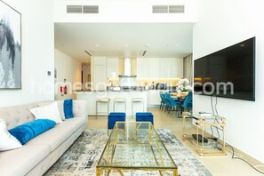 2 bedrooms - LUX 2BR in Marinagate Minutes Away From the Beach (Dubai)