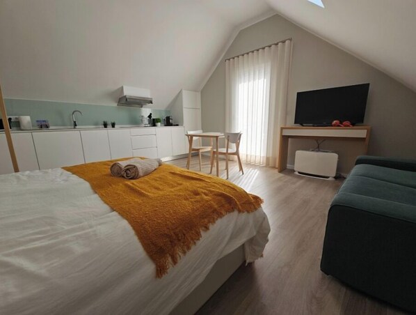 1 chambre, fer et planche à repasser, Wi-Fi, draps fournis