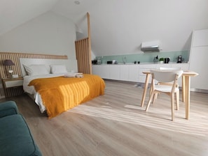 1 chambre, fer et planche à repasser, Wi-Fi, draps fournis
