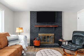 TV connectée, cheminée, baby-foot