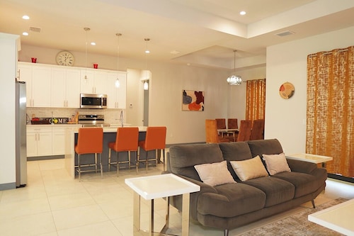 Perfect for Family :Spaciuos and Beautifully decorated for a Wonderful stay .