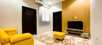 Breezy Mountain View