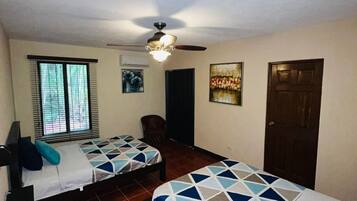 3 chambres, fer et planche Ă repasser, Wi-Fi, draps fournis