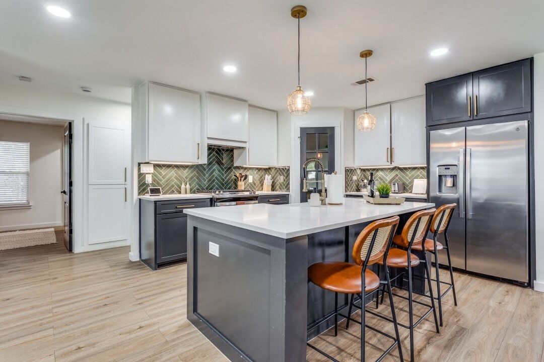 冰箱、微波炉、烤箱、炉灶