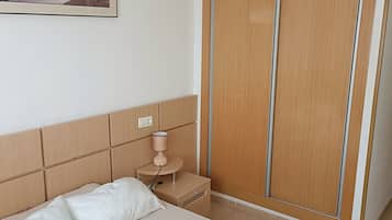 2 dormitorios, tabla de planchar con plancha, wifi gratis