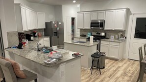 Private kitchen - Sleep Well Near Houston - 3BR, 2 Bath, Office & More (Richmond)