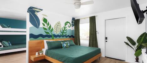 書桌、手提電腦工作空間、免費 Wi-Fi