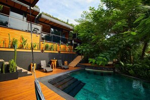 Outdoor pool, a heated pool