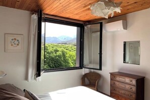 3 slaapkamers, een bureau, een strijkplank/strijkijzer, gratis wifi