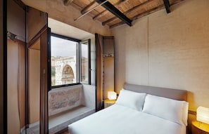 Room - The Rooms Of Rome (Rome)
