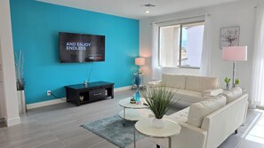 Smart TV, video games