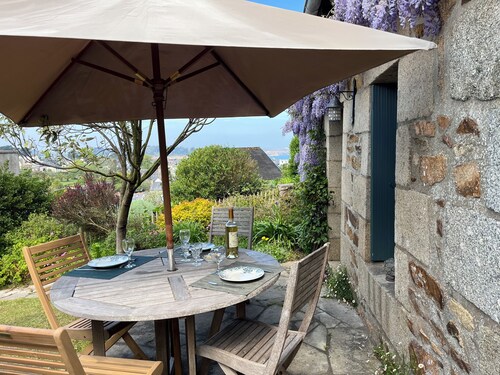 Maison de Charme à Loguivy de la Mer – Jardin et Terrasse À Deux Pas des Plages