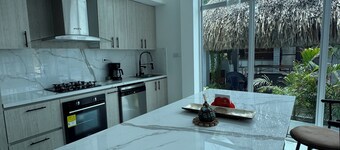 Beautiful and Spacious 6-bedroom villa close to the beach  in Santa Verónica