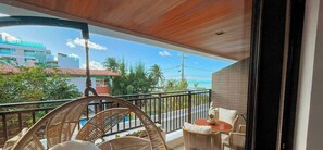 Apartment | Outdoor dining - Ocean Art Park by Living (Joao Pessoa)