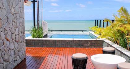 Ocean Art Park by Living