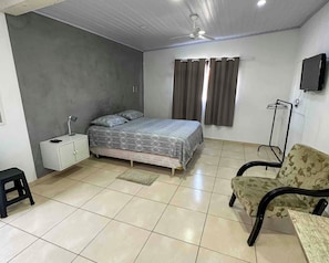 Wi-Fi de cortesia, roupa de cama