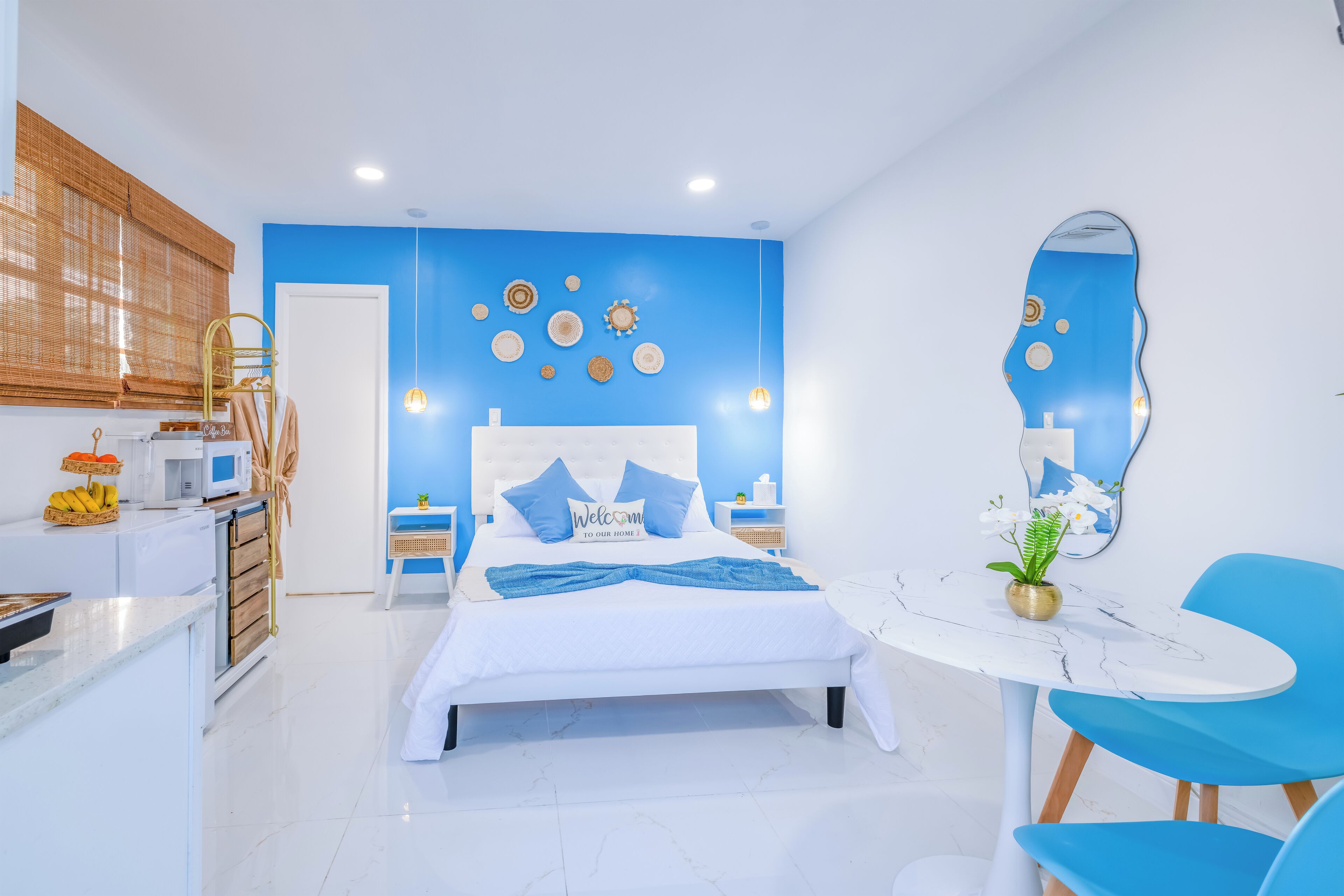 1 habitación, tabla de planchar con plancha, wifi y ropa de cama 